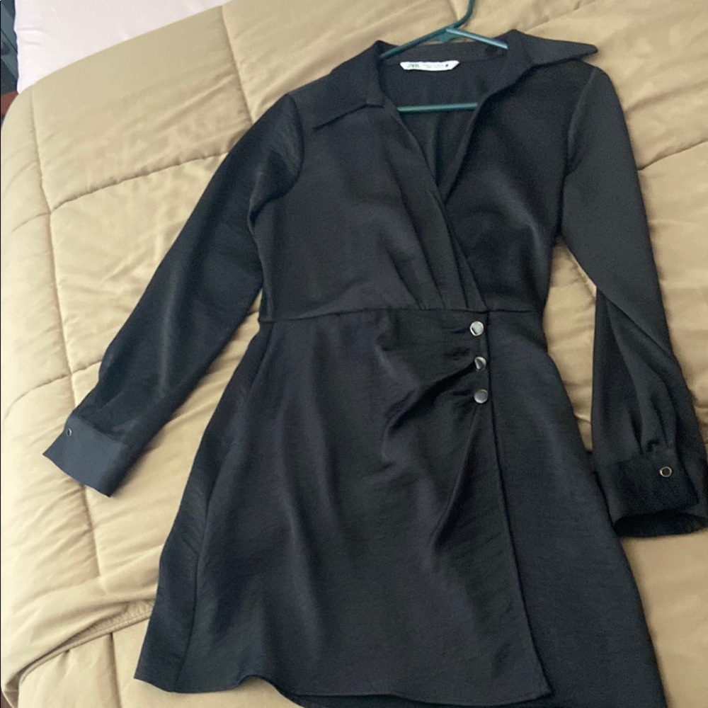 Zara wrap mini dress 🖤